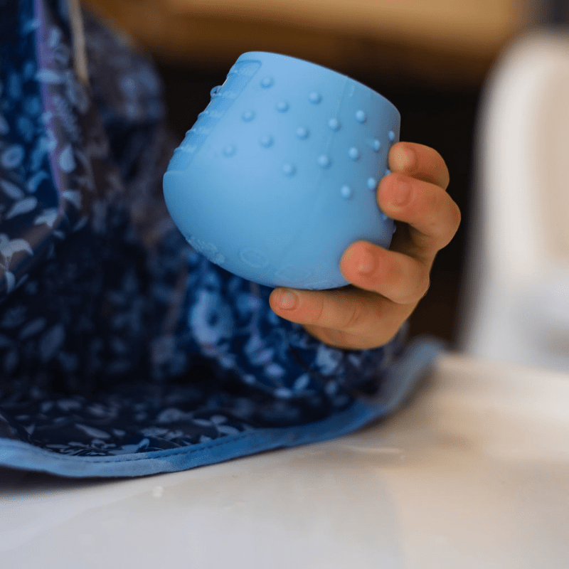 Copo de Aprendizagem DinkyCup, Tidy Tot - O Gato das Fraldas