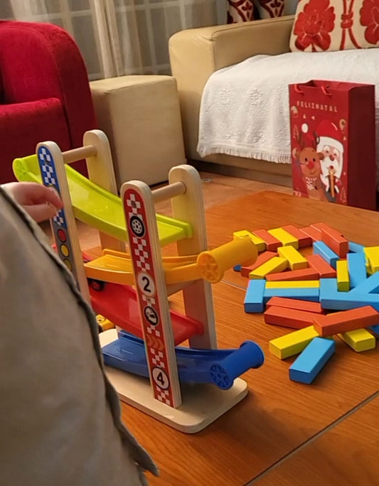 Brinquedos Educativos: Desenvolvimento de Habilidades e Imaginação nas Crianças - O Gato das Fraldas