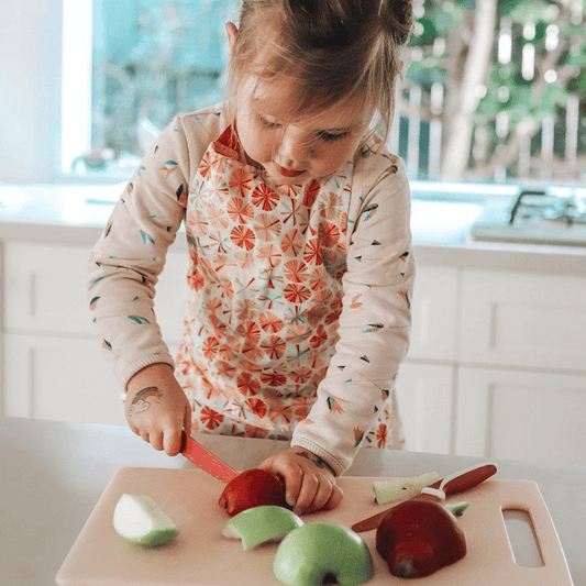 Avental Tutete + Faca para Autonomia Infantil Kiddikutter - O Gato das Fraldas