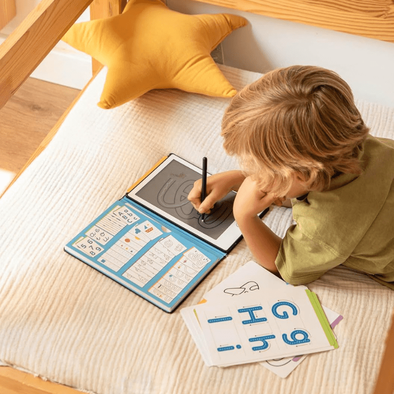 Quadro LCD APLI Kids com 40 Modelos para Pintar e Aprender - O Gato das Fraldas