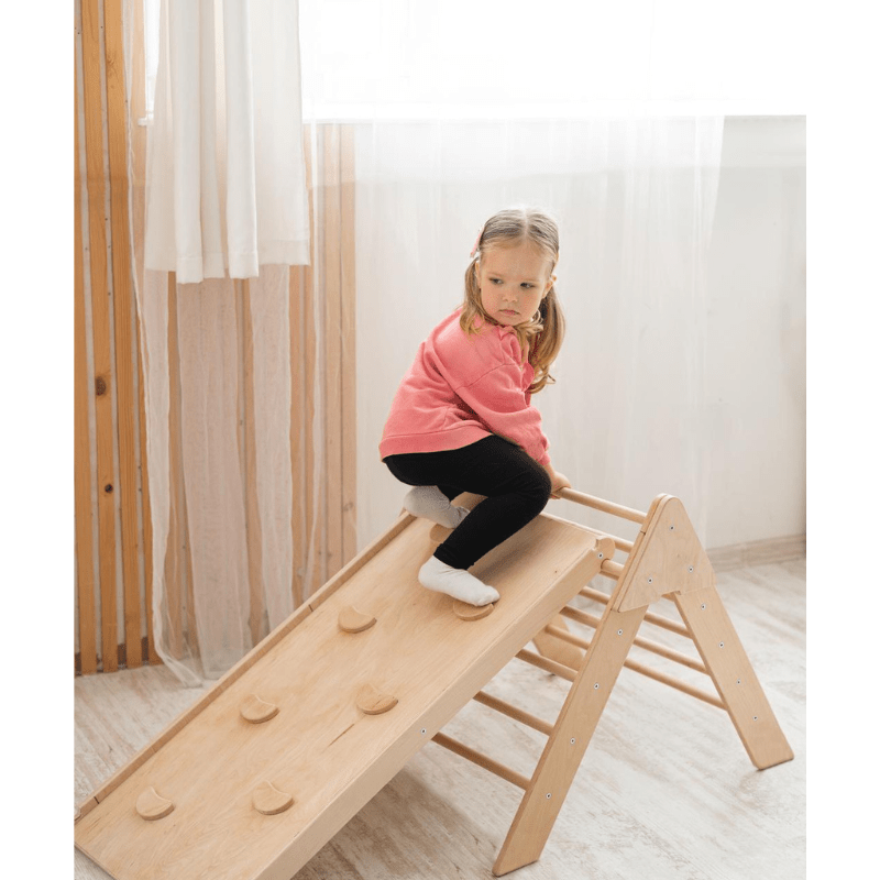 Triângulo Pikler com Rampa Deslizante – Luna Toys - O Gato das Fraldas
